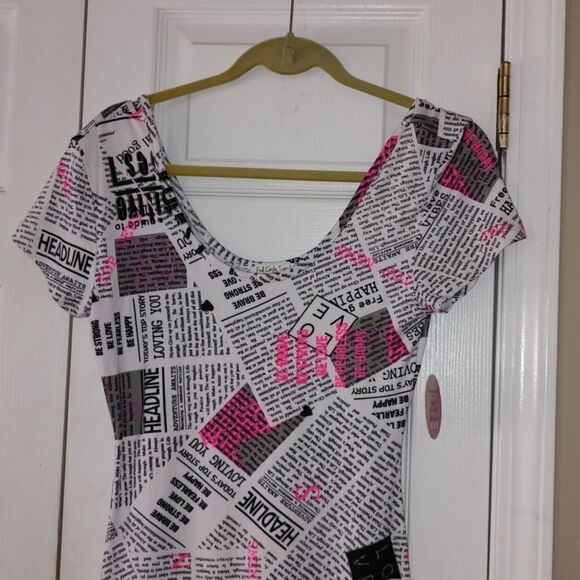 Full Circle Trends fitted newspaper print dress Sz M - Picture 3 of 8